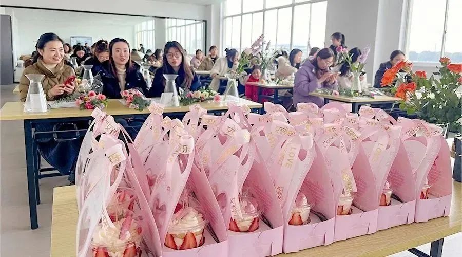 花开十里，美丽如你 | 龙8国际储能举办三八妇女节艺术DIY活动